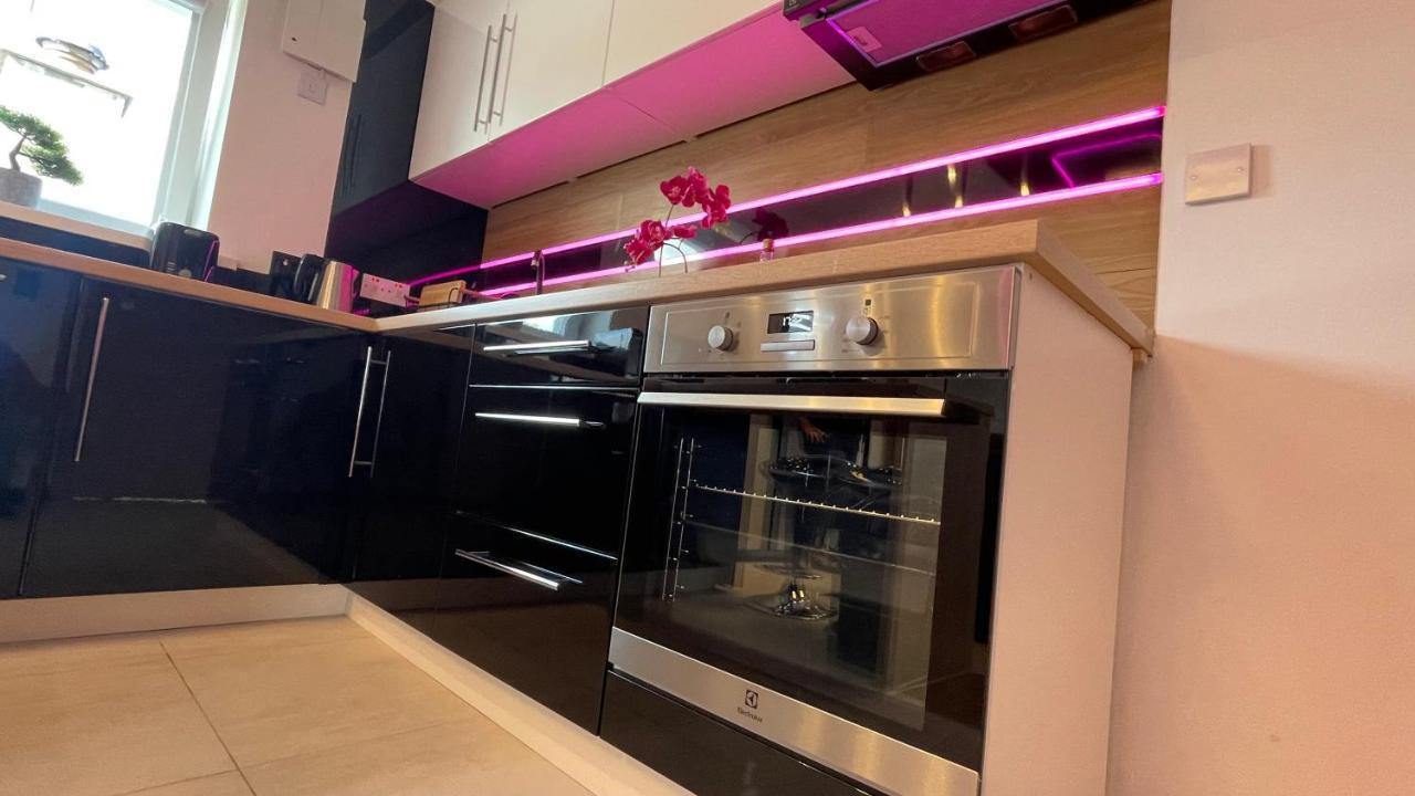 #3 Tgha Luxury One Bedroom Apartment In Athlone Exterior photo
